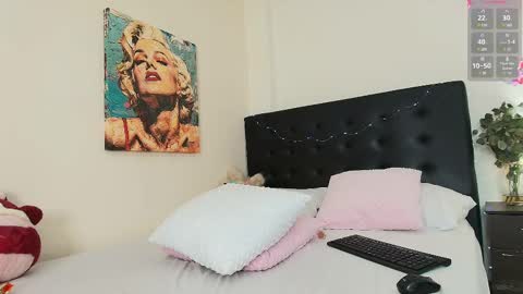 Snapshot of amabella_w chatting on February 27, 2025, 11:04 pm Isabella online show from February 27, 2025, 11:04 pm