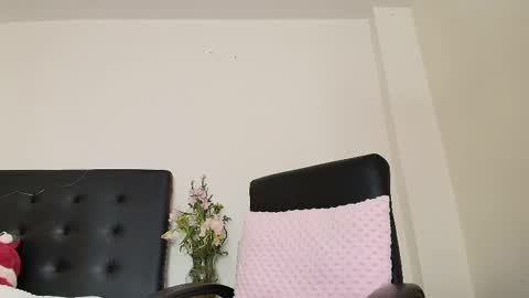 Snapshot of amabella_w chatting on March 8, 2025, 7:53 pm Isabella online show from March 8, 2025, 7:53 pm