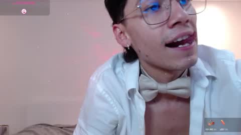 Snapshot of amad696 chatting on December 29, 2024, 9:20 pm Amad Passer x guests   Independent model online show from December 29, 2024, 9:20 pm