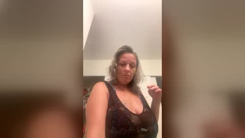 amadomindy online show from June 12, 2026, 11:25 pm