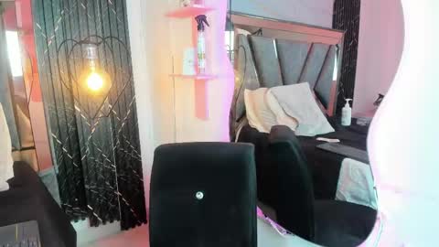 amaia_a online show from May 16, 2026, 7:34 pm