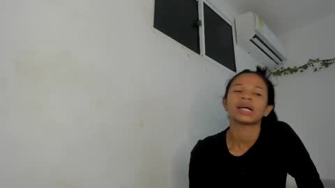 AMAIA online show from April 5, 2026, 8:06 pm