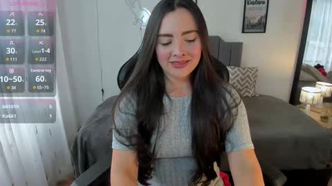 Snapshot of amaia_monet chatting on October 15, 2025, 8:09 pm Hi Im AmaiaHelp me reach 100 likes online show from October 15, 2025, 8:09 pm