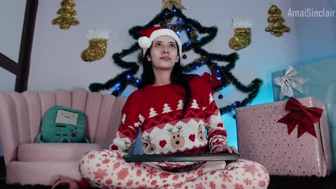 Snapshot of amaisinclair chatting on December 22, 2024, 6:06 am Amai Sinclair online show from December 22, 2024, 6:06 am