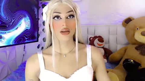 amal_baddel_ online show from February 28, 2025, 11:36 am