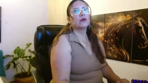 Snapshot of amalia_brunette chatting on April 26, 2026, 12:19 am AMALIA online show from April 26, 2026, 12:19 am