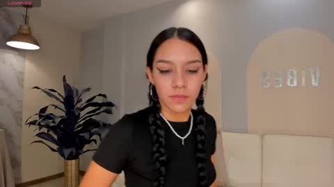 Amalia cruss online show from December 13, 2025, 7:53 pm