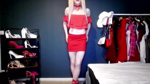 Snapshot of amaliecd chatting on January 17, 2026, 8:56 pm Amalie online show from January 17, 2026, 8:56 pm
