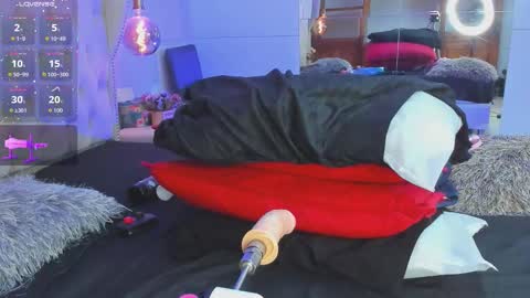 amanda29_ online show from November 25, 2025, 11:05 pm