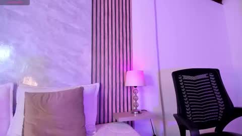 Snapshot of amanda_26 chatting on February 22, 2026, 9:52 am Luisa online show from February 22, 2026, 9:52 am