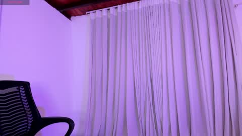 Luisa online show from May 29, 2026, 1:25 am