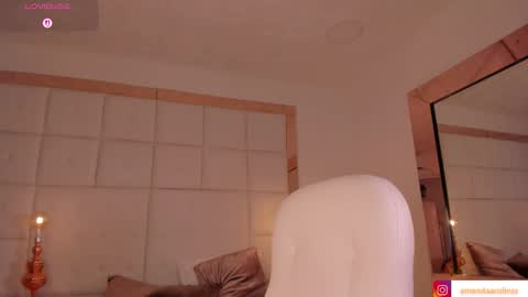 Snapshot of amanda_colin chatting on January 9, 2026, 10:55 pm Amanda online show from January 9, 2026, 10:55 pm