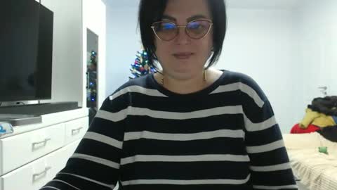 Snapshot of amanda_muller5 chatting on December 14, 2025, 10:03 pm Anda .. online show from December 14, 2025, 10:03 pm