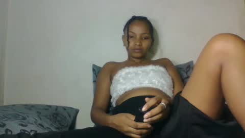 amandaaa25 online show from September 28, 2025, 12:43 pm