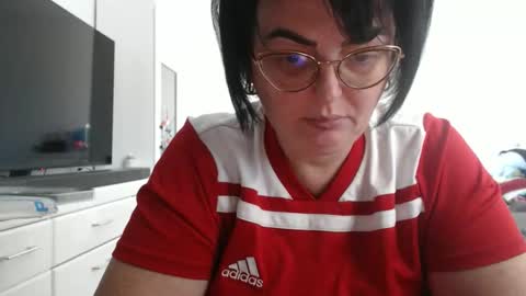 Snapshot of amandamuller1982 chatting on September 9, 2025, 9:42 am Anda online show from September 9, 2025, 9:42 am