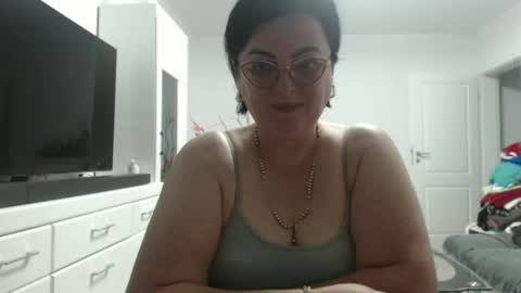 Snapshot of amandamuller1982 chatting on September 22, 2025, 10:23 pm Anda online show from September 22, 2025, 10:23 pm