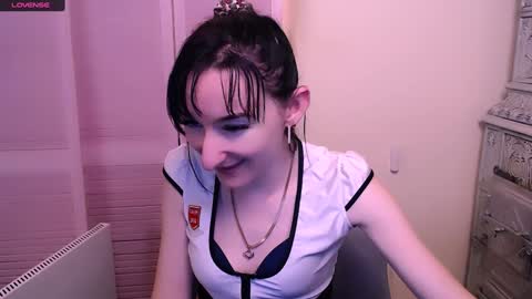 Amanda online show from December 4, 2024, 3:32 pm
