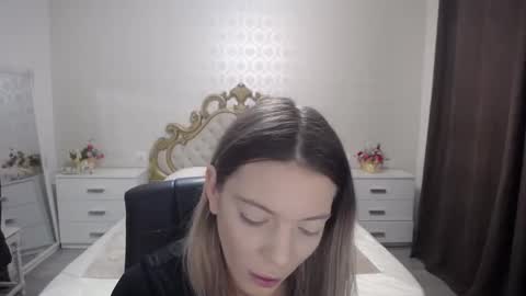 AmandaTop online show from October 7, 2025, 6:43 am