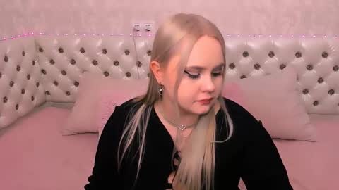 amanemisa19 online show from December 23, 2024, 8:25 pm