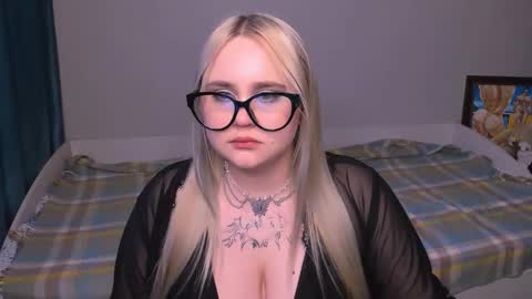 amanemisa19 online show from January 16, 2025, 5:21 am