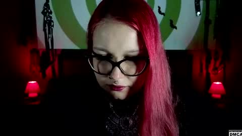 Goddess Amanita online show from April 15, 2026, 10:33 am
