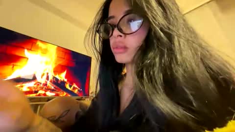 Snapshot of amapola_666 chatting on March 10, 2026, 12:37 am Ama online show from March 10, 2026, 12:37 am