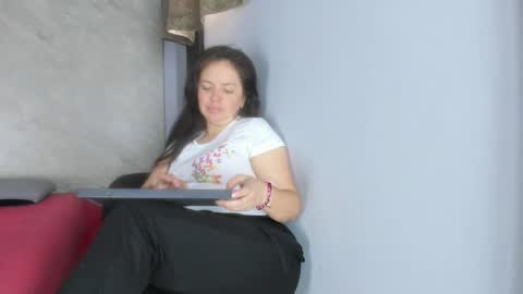 amara_luxe online show from November 29, 2025, 2:31 pm