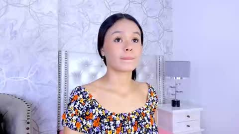 Snapshot of amara_rousse chatting on November 25, 2025, 11:43 am amara_rousse online show from November 25, 2025, 11:43 am