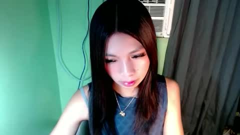 BELLA online show from October 13, 2025, 5:02 pm