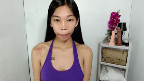 Snapshot of amarah_slut chatting on October 29, 2025, 10:33 pm Amarah online show from October 29, 2025, 10:33 pm