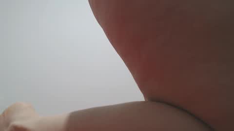 Snapshot of amarrillis chatting on December 5, 2025, 8:45 am KLAUDYA online show from December 5, 2025, 8:45 am