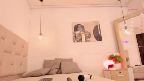 Snapshot of amatiista_12 chatting on December 18, 2024, 11:19 pm A M A T I S T A online show from December 18, 2024, 11:19 pm