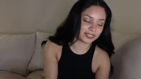 amaya_floress online show from July 11, 2026, 7:55 am