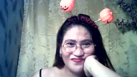 Snapshot of amazing_angel22 chatting on October 31, 2025, 2:07 pm amazing angel online show from October 31, 2025, 2:07 pm