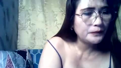 Snapshot of amazing_angel22 chatting on November 4, 2025, 9:03 pm amazing angel online show from November 4, 2025, 9:03 pm