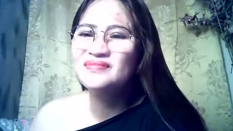 Snapshot of amazing_angel22 chatting on November 23, 2025, 5:02 pm amazing angel online show from November 23, 2025, 5:02 pm