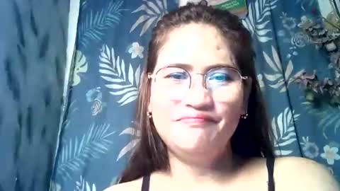 Snapshot of amazing_angel22 chatting on December 2, 2025, 6:47 pm amazing angel online show from December 2, 2025, 6:47 pm