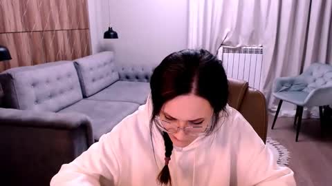 Izza online show from January 6, 2026, 12:53 pm