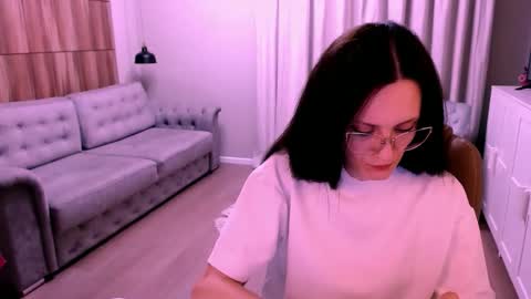 Izza online show from April 3, 2026, 6:28 pm