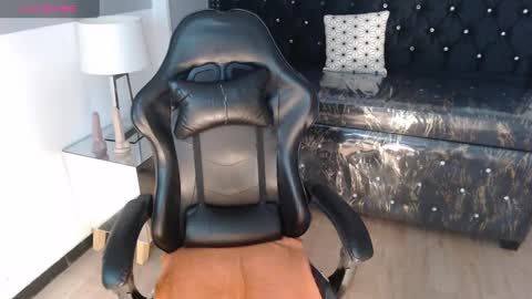 Snapshot of ambar72_b chatting on December 11, 2024, 4:09 pm LIVE 0730AM-0200PM online show from December 11, 2024, 4:09 pm