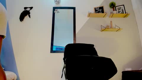 Snapshot of ambar_fitness88 chatting on February 9, 2026, 12:09 pm Ambar fitness88 online show from February 9, 2026, 12:09 pm