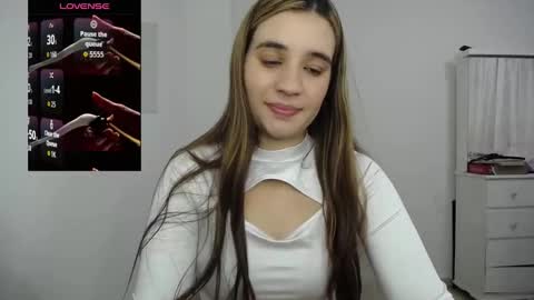 Snapshot of ambar_lynn chatting on October 13, 2025, 5:46 pm mbar online show from October 13, 2025, 5:46 pm