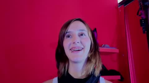 Snapshot of ambar_roux1 chatting on October 20, 2025, 3:45 pm ambar_roux1 online show from October 20, 2025, 3:45 pm