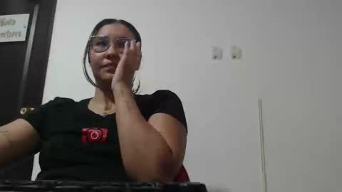 Snapshot of ambarcollinss chatting on January 10, 2025, 10:15 pm Ambar online show from January 10, 2025, 10:15 pm