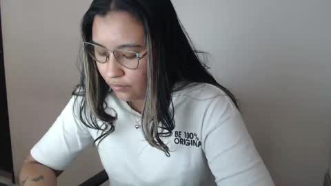 Snapshot of ambarcollinss chatting on February 1, 2025, 6:08 pm Ambar online show from February 1, 2025, 6:08 pm