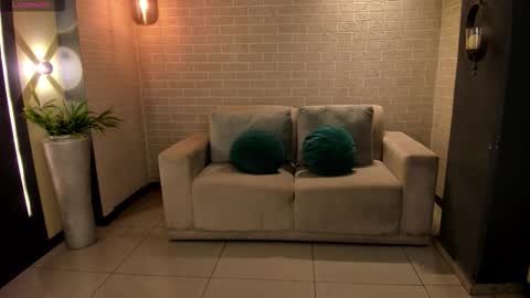 Snapshot of ambarjames_ chatting on October 10, 2025, 10:47 am Ambar online show from October 10, 2025, 10:47 am