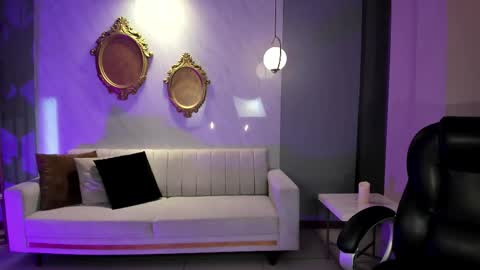 Snapshot of ambarjames_ chatting on October 20, 2025, 11:21 am Ambar online show from October 20, 2025, 11:21 am