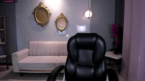 Snapshot of ambarjames_ chatting on November 21, 2025, 11:53 am Ambar online show from November 21, 2025, 11:53 am