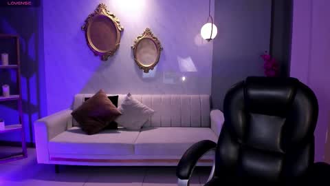 Snapshot of ambarjames_ chatting on November 22, 2025, 11:53 am Ambar online show from November 22, 2025, 11:53 am