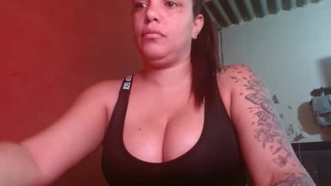 ambarmilf09 online show from November 17, 2025, 7:41 pm